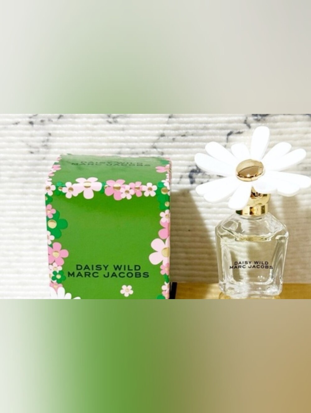 Marc Jacobs Daisy Wild Dabber. 4 ml/0.13 oz